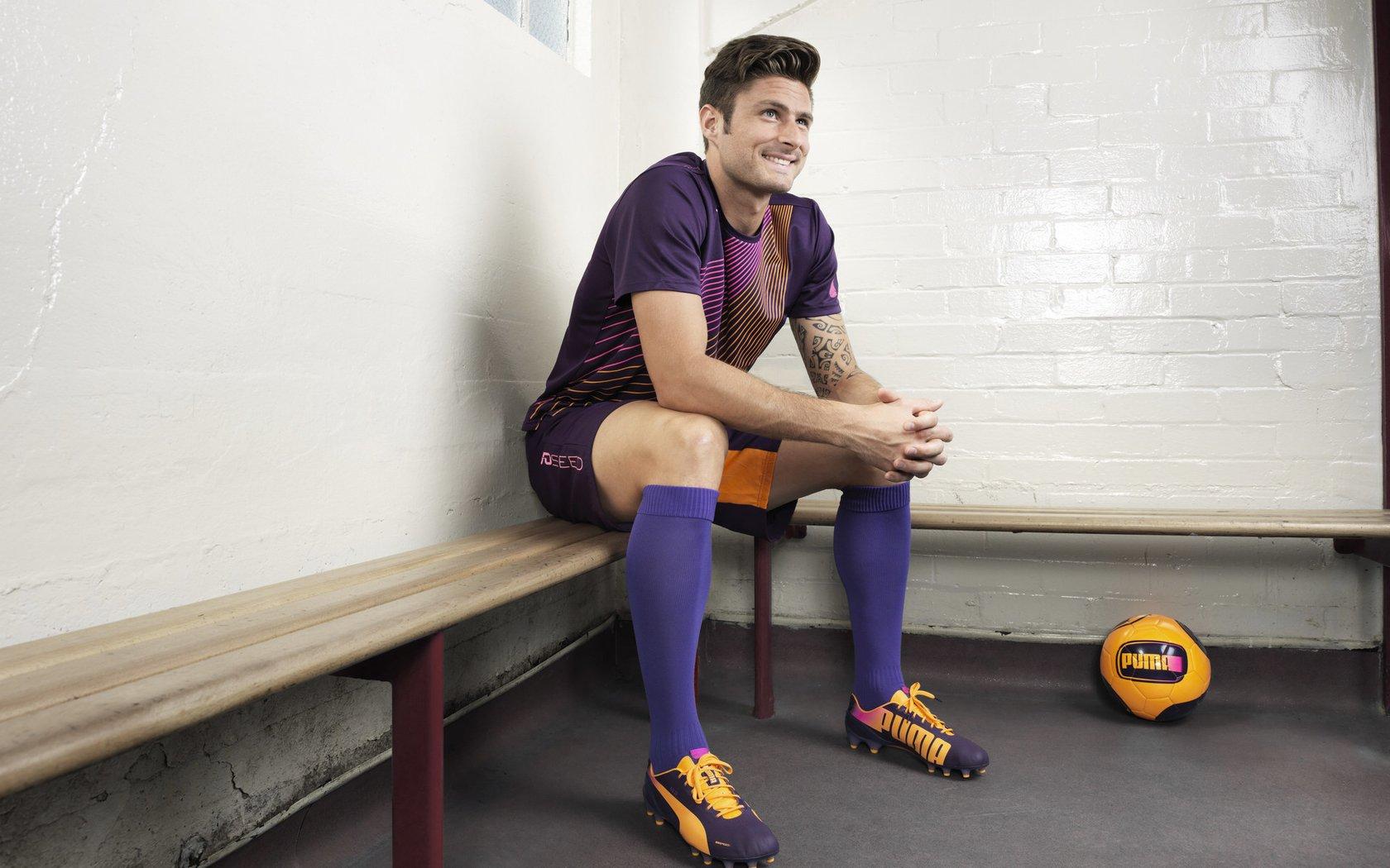 苦撑待援!巴格利后场超远三分压哨破网 单节6中6狂飙13分救主